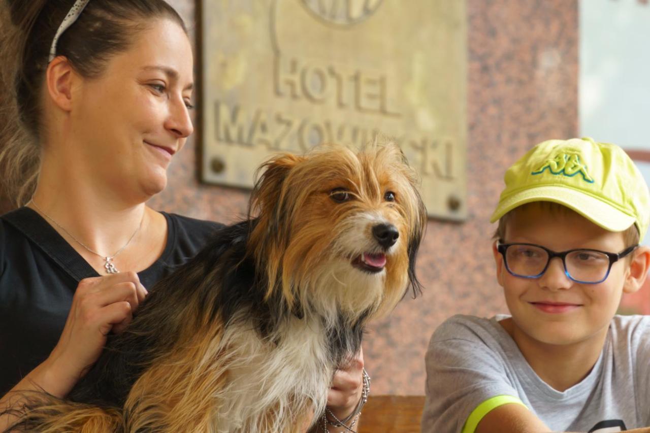 Hotel Mazowiecki Tomaszów Mazowiecki エクステリア 写真